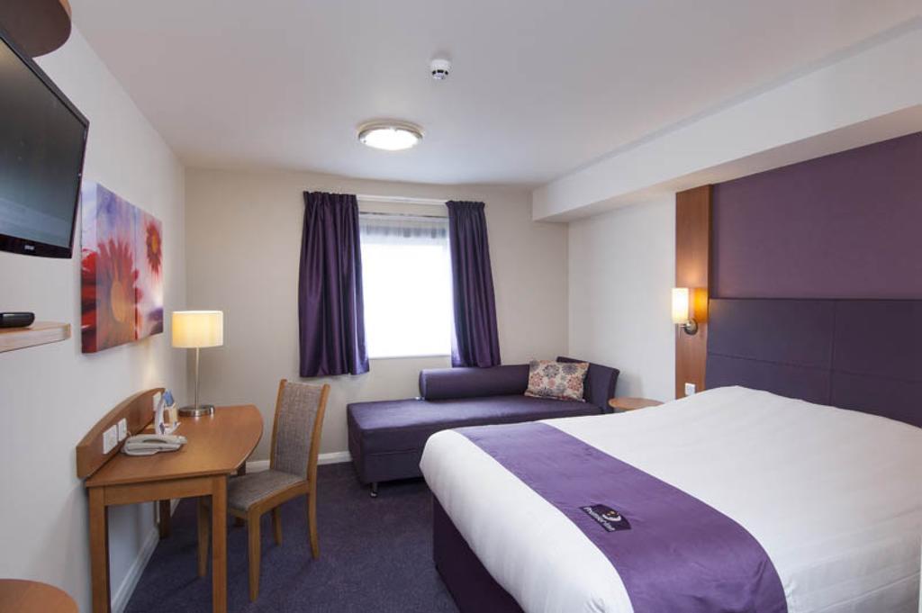 Premier Inn Newcastle City Centre Millennium Bridge Szoba fotó