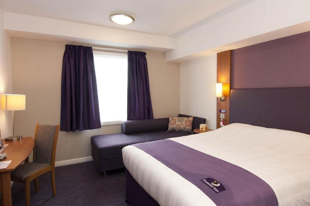 Premier Inn Newcastle City Centre Millennium Bridge Szoba fotó