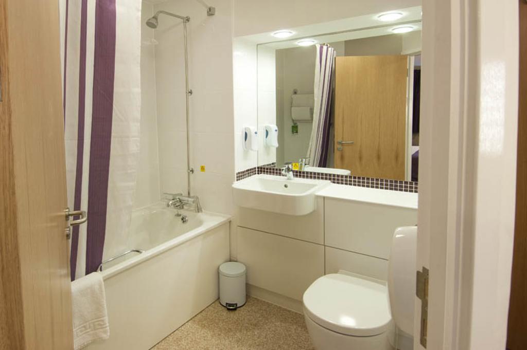Premier Inn Newcastle City Centre Millennium Bridge Szoba fotó